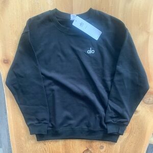 ALO Yoga Men's Classic Black Crewneck Sweater